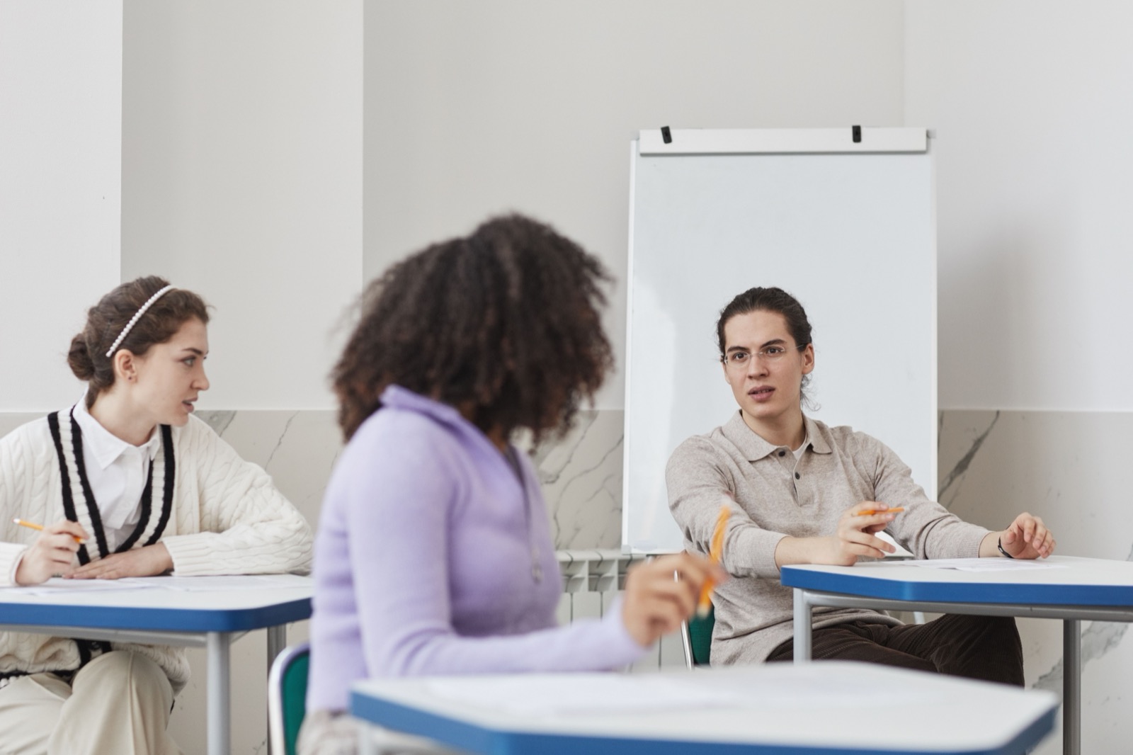 People discussing ideas together